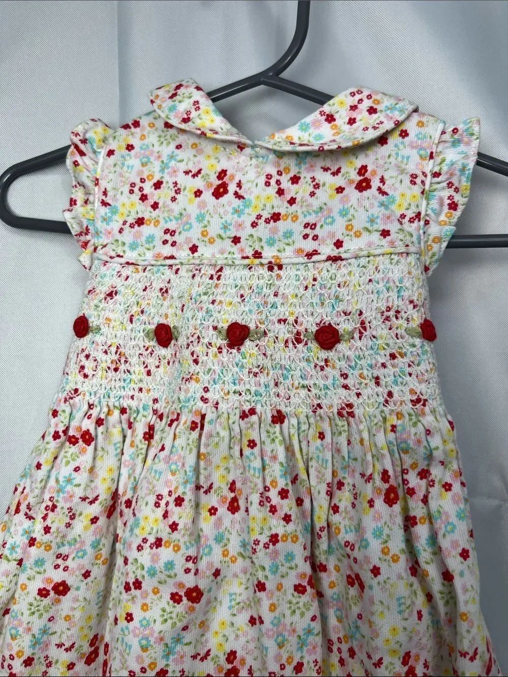 Laura Ashley Floral smocked dress with rose embroidery pink and white 9 months - Picture 3 of 13